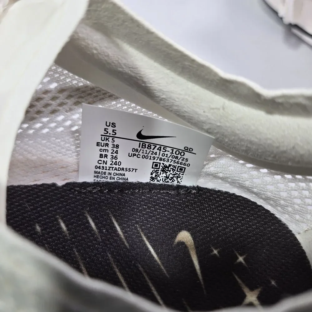 Nike zoomx dragonfly