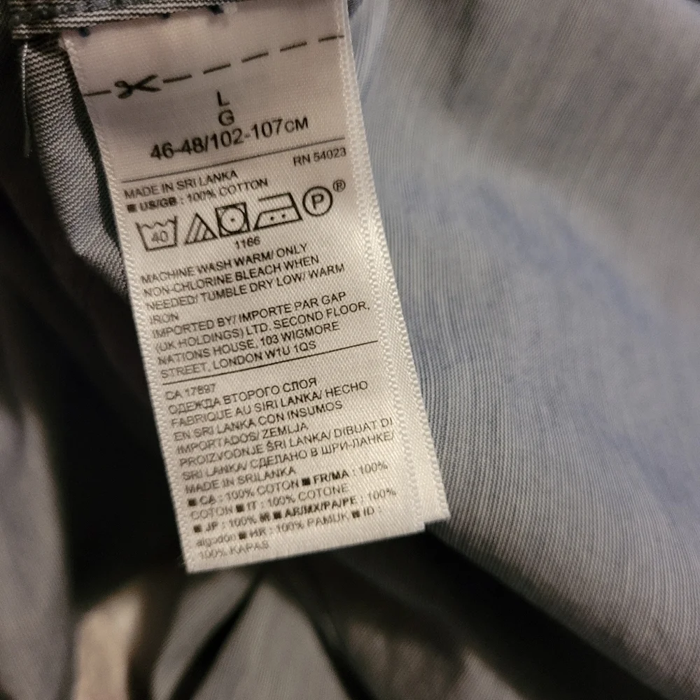 Banana Republic Men's Size Large Button Up Shirt