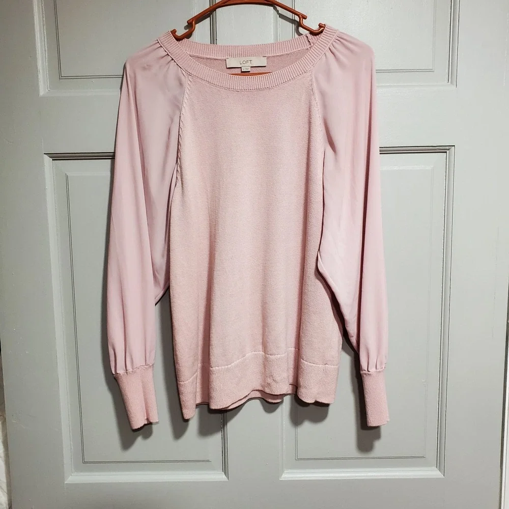 Loft women Sweater Size‎ Medium Soft Blush Pink Long Sleeves Ribbed cuffs Office