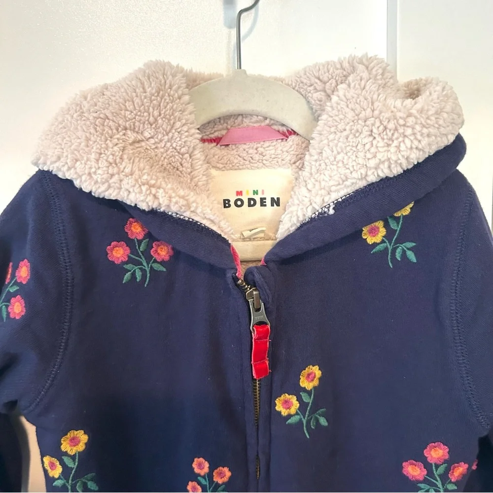 Mini Boden Kid's Navy Floral Embroidered Fleece‎ Lined Hoodie in Size 4-5Y