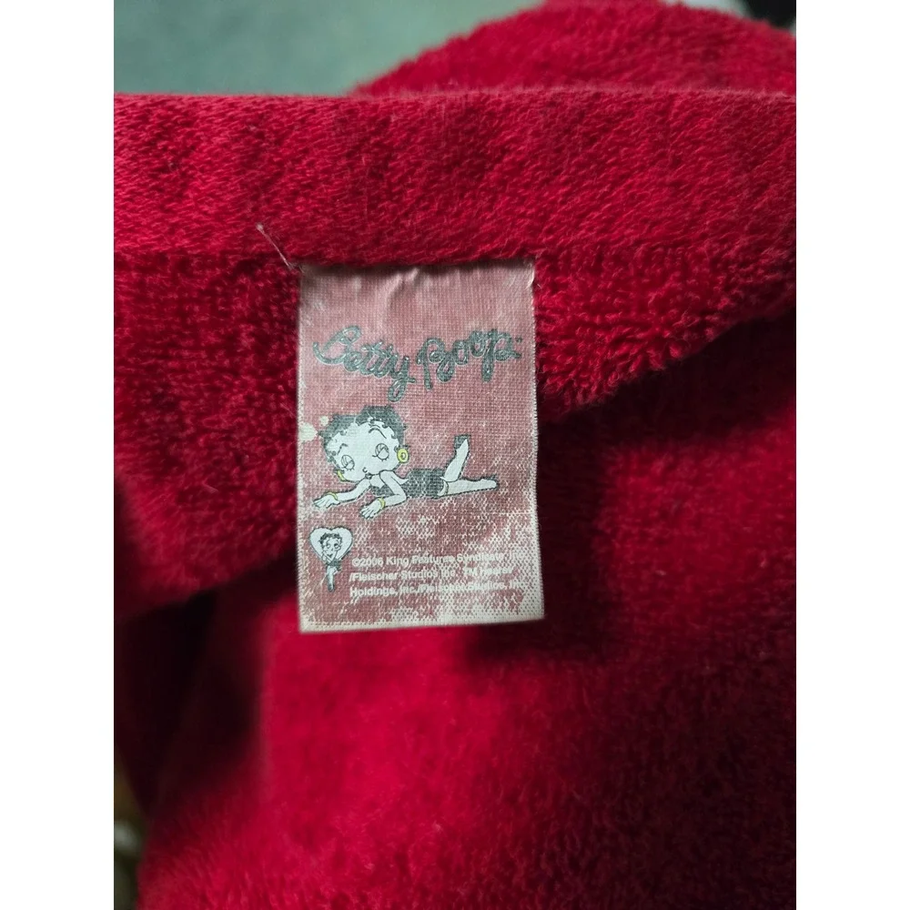 Betty Boop splash into