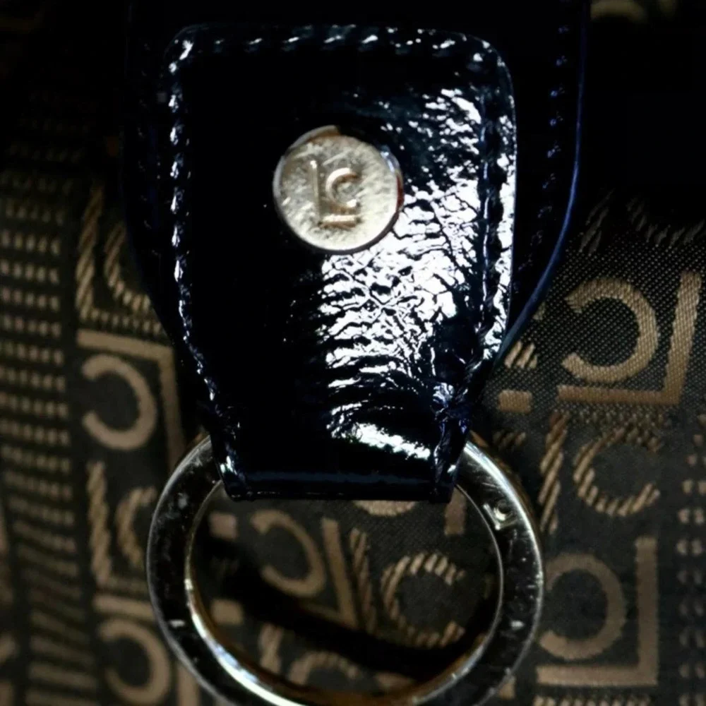 Liz Claiborne liz claiborne