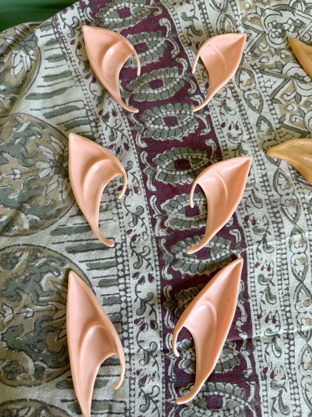N/A peach colored