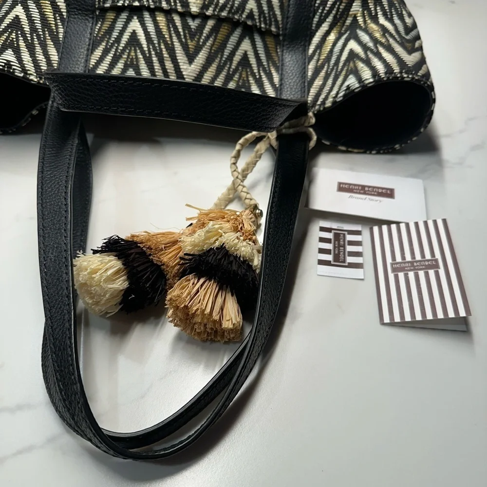 henri bendel stylish shoulder