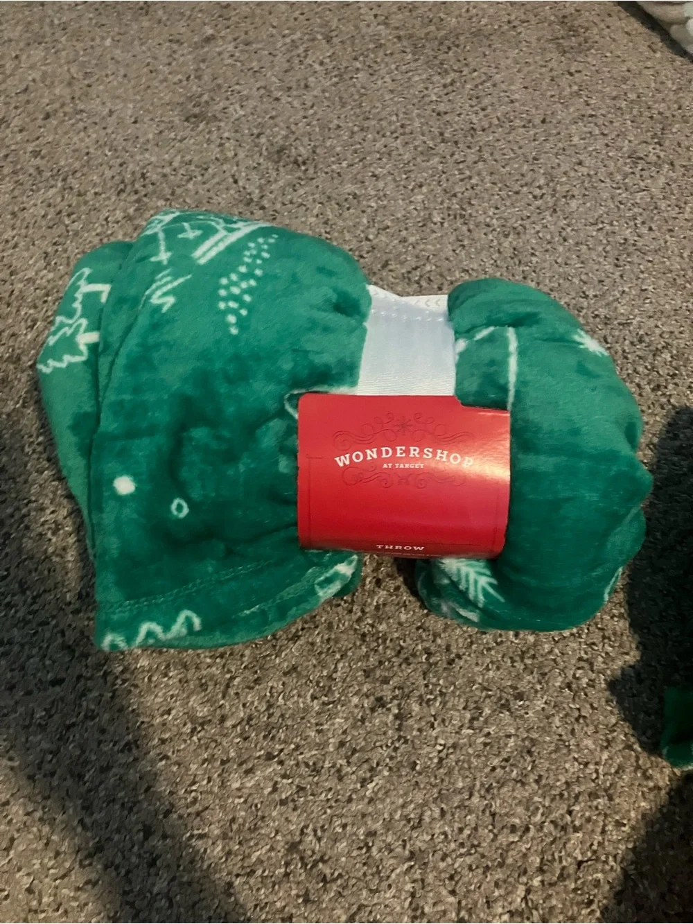 Wondershop throws pattern ski