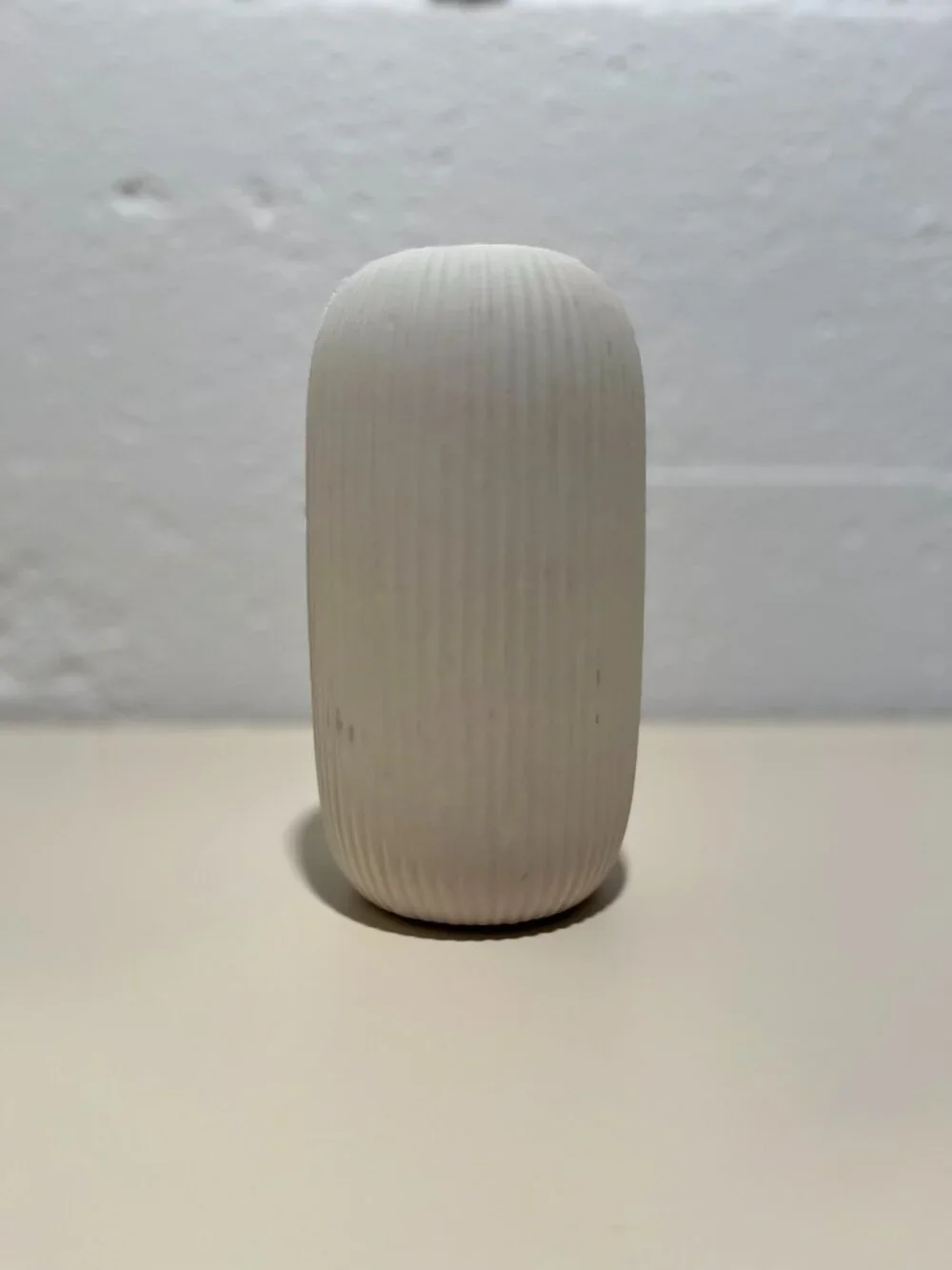 N/A medium white
