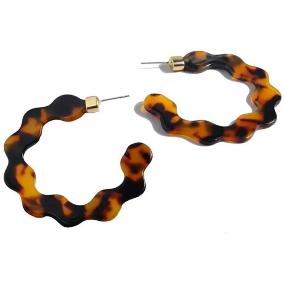 Anthropologie wavy resin