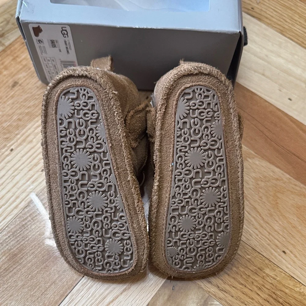 UGG stylish cozy 18m