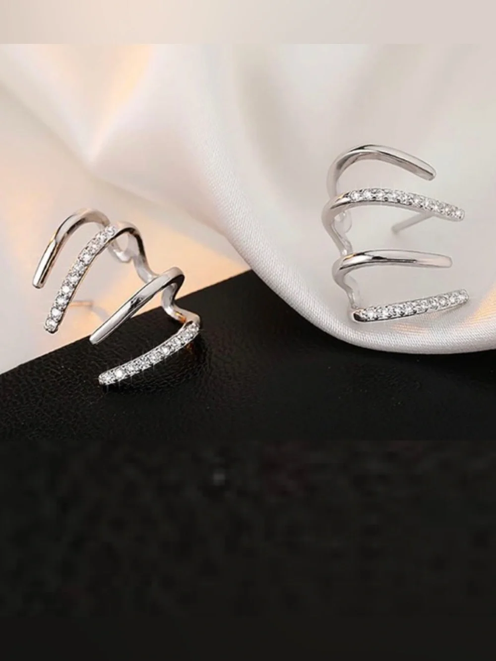 💞 New 4-Row Silver Cubic Zirconia Ear Cuff Pierced Earrings