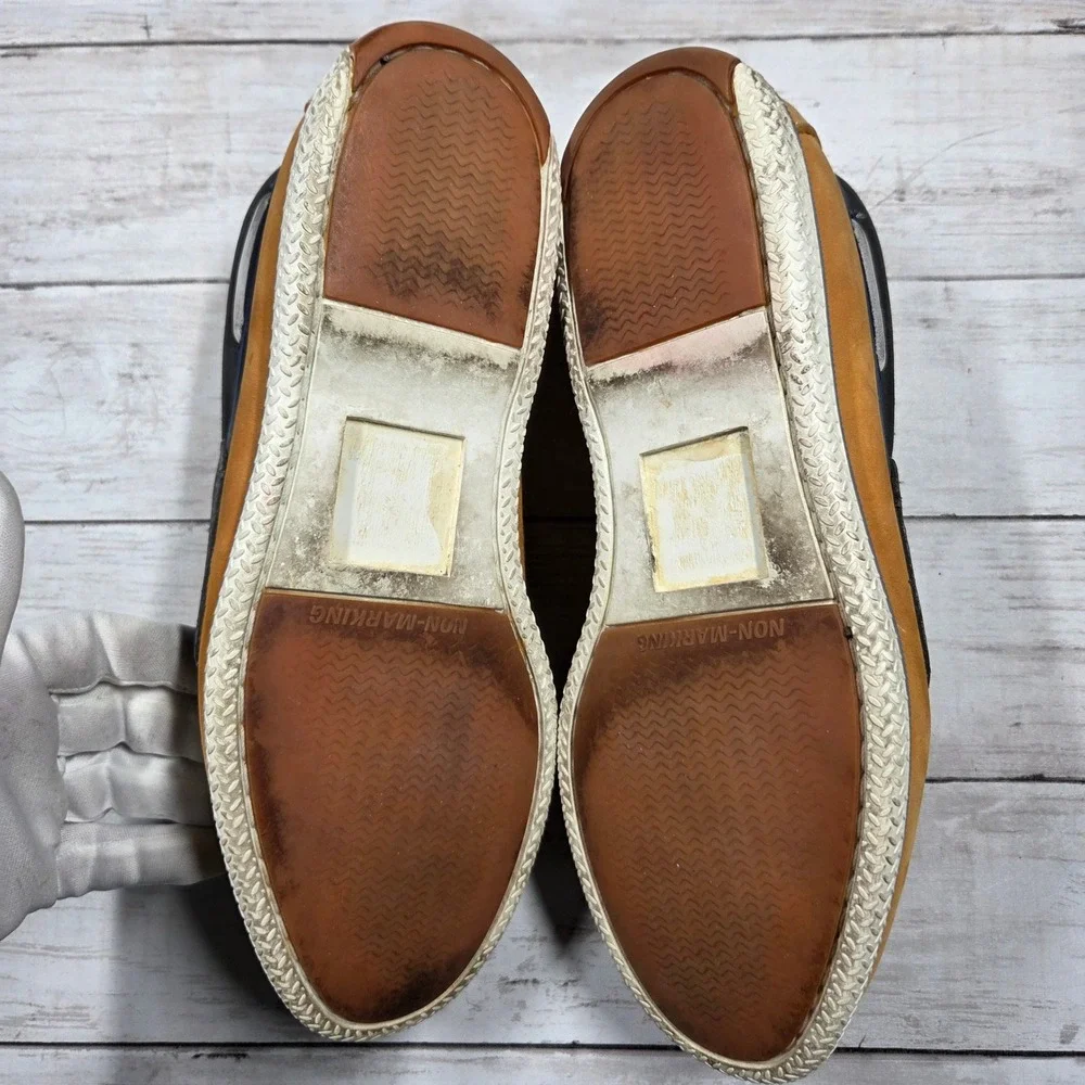 Nautica pinhole side