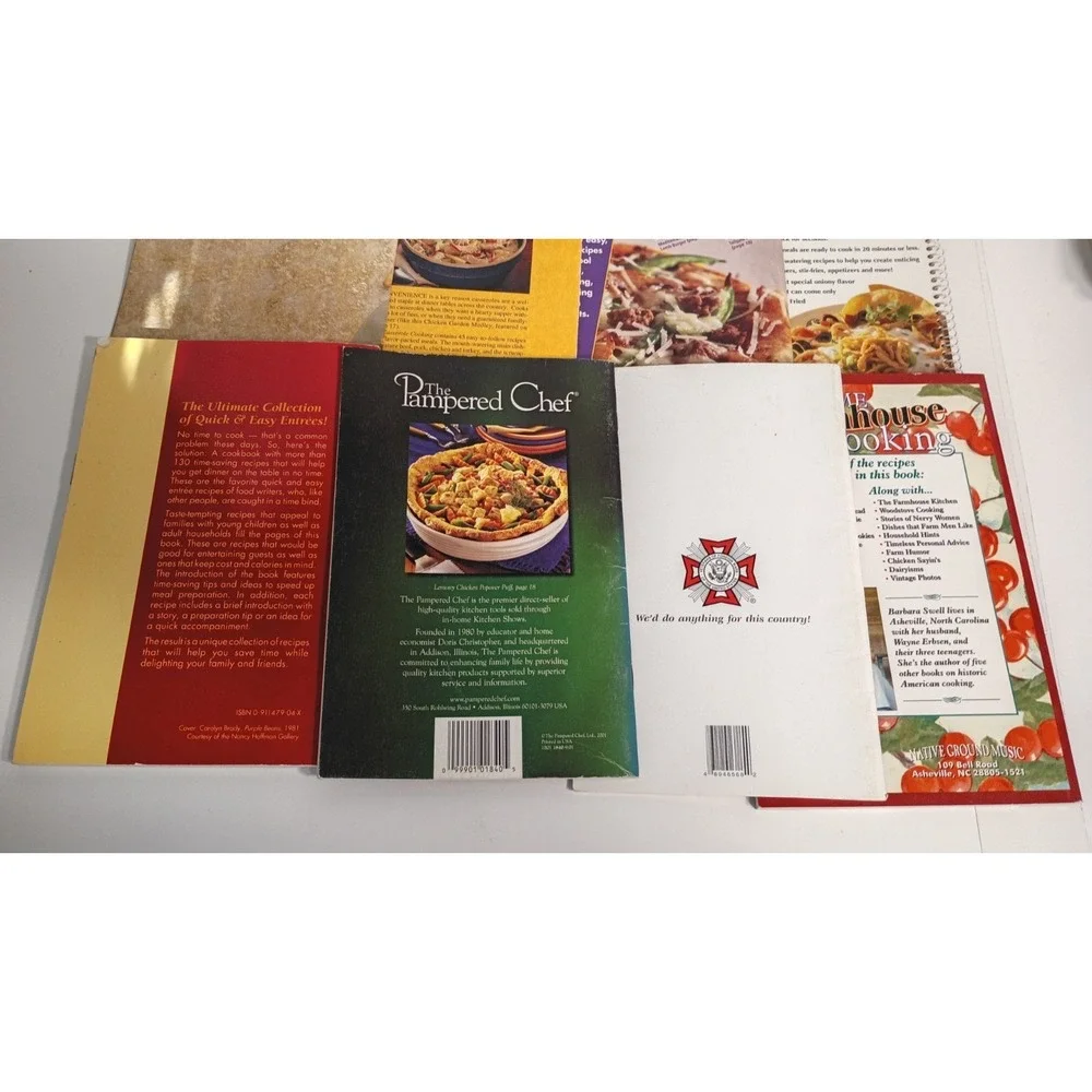 Lot of 12 Vintage Cook Books & Booklets, Recipes, Pillsbury and Betty Crocker