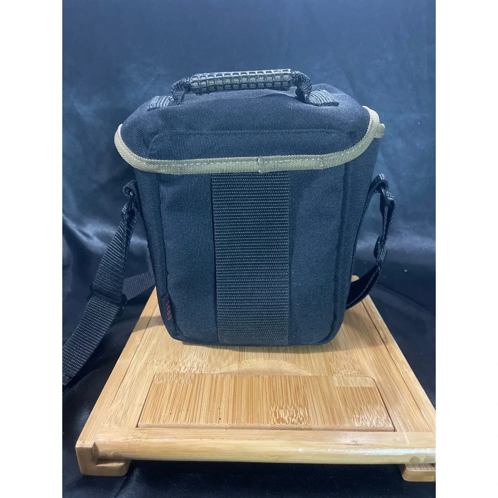 Tamrac 5400 camera