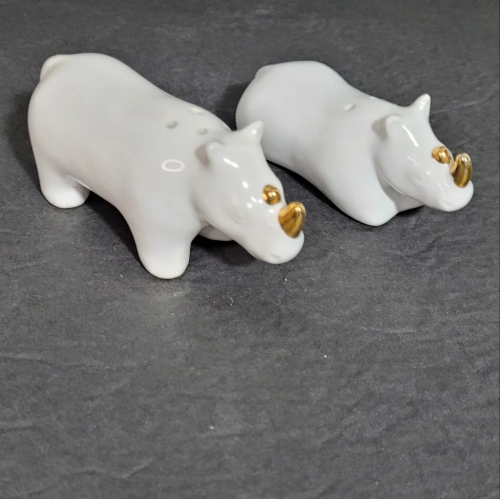 Target white rhinoceros