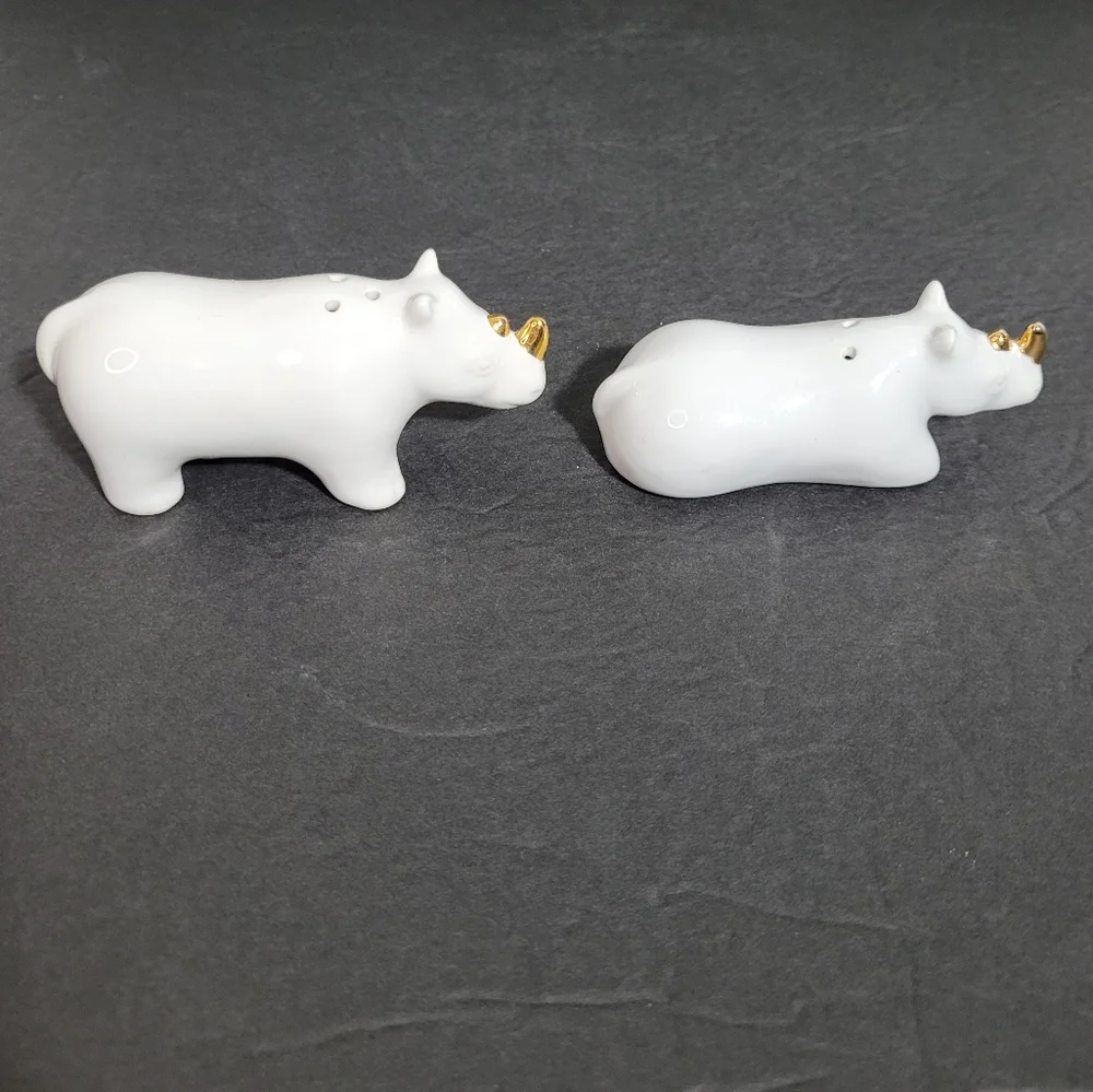Target white rhinoceros