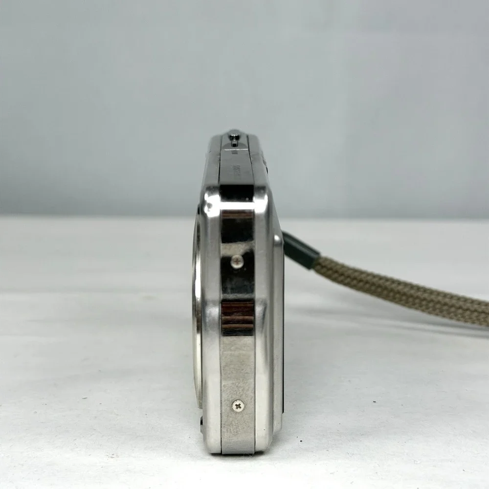 CASIO EXILIM EX-S100 3.2MP Digital Camera Ultra Slim Parts / Repair