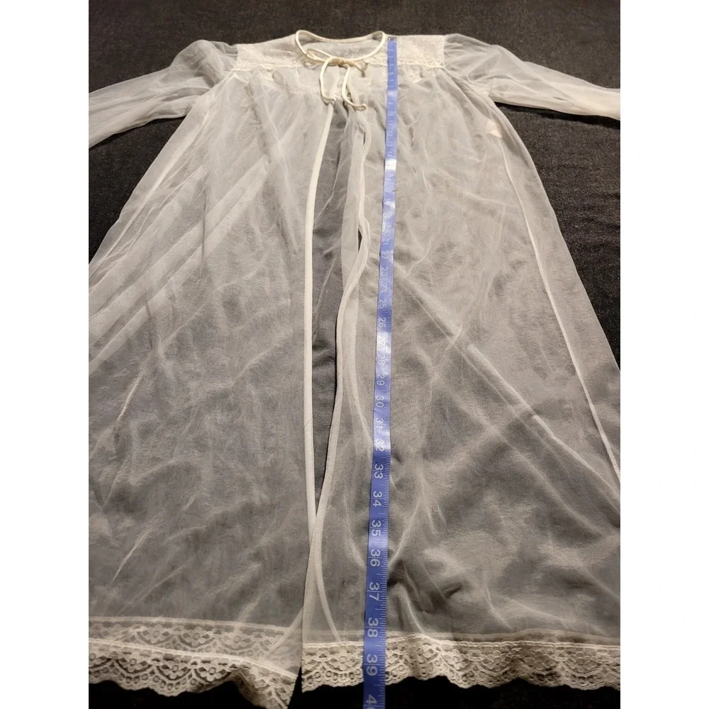 Gilead vintage nightgown