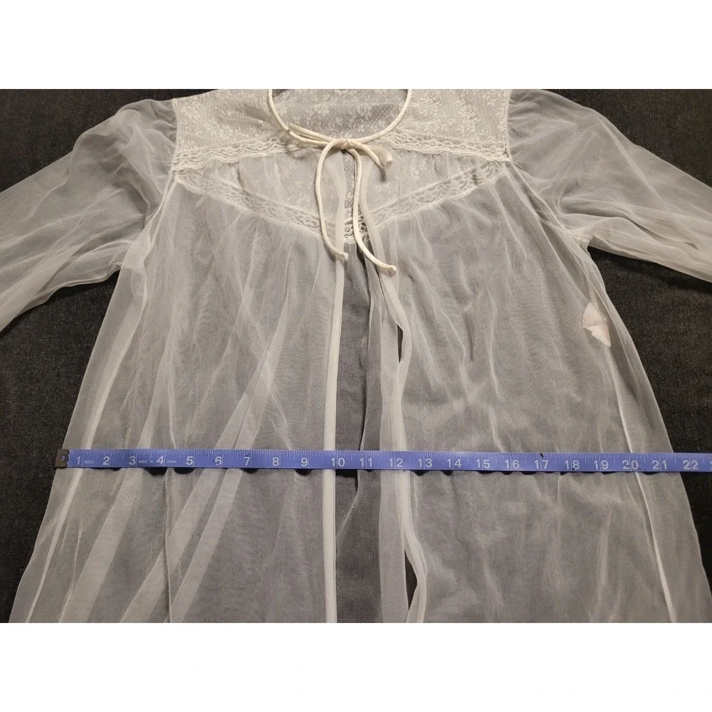 Gilead vintage nightgown