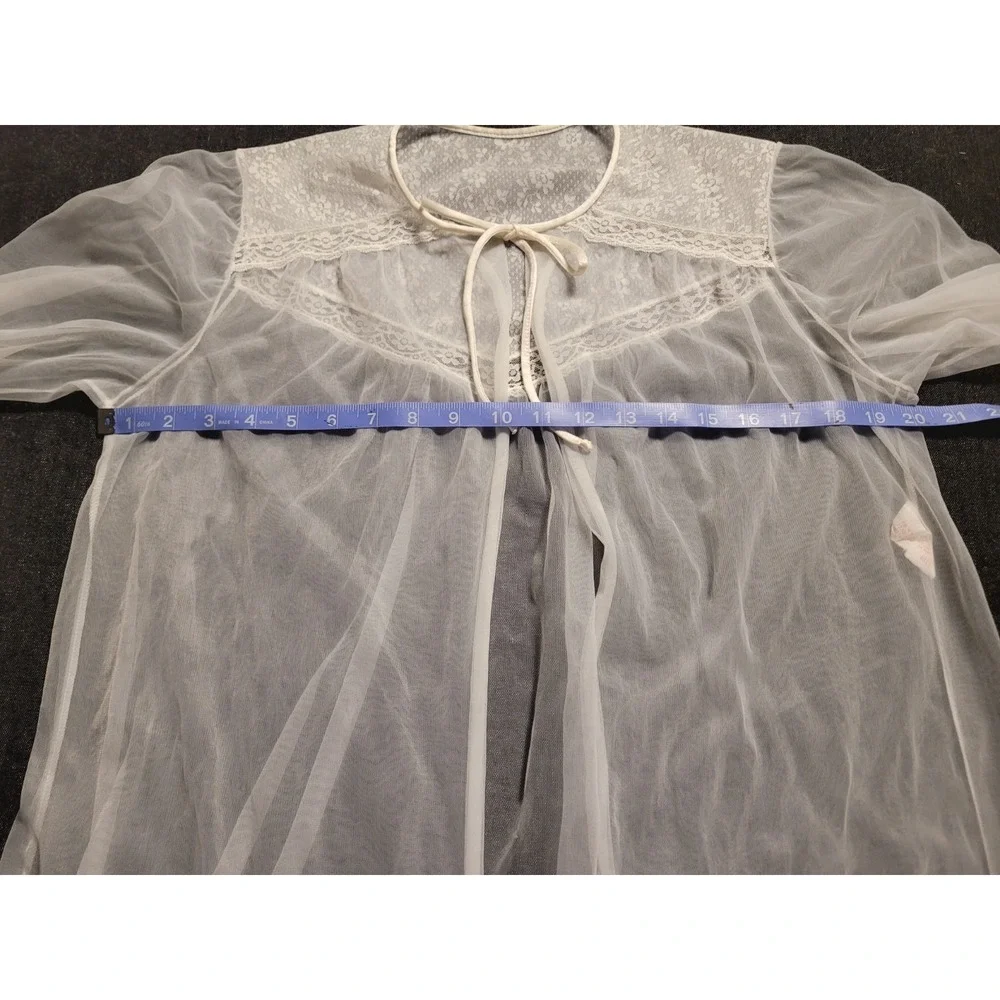 Gilead vintage nightgown
