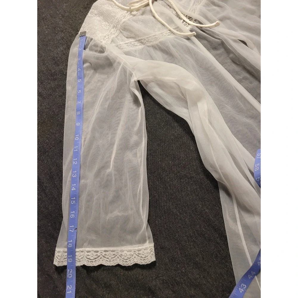 Gilead vintage nightgown