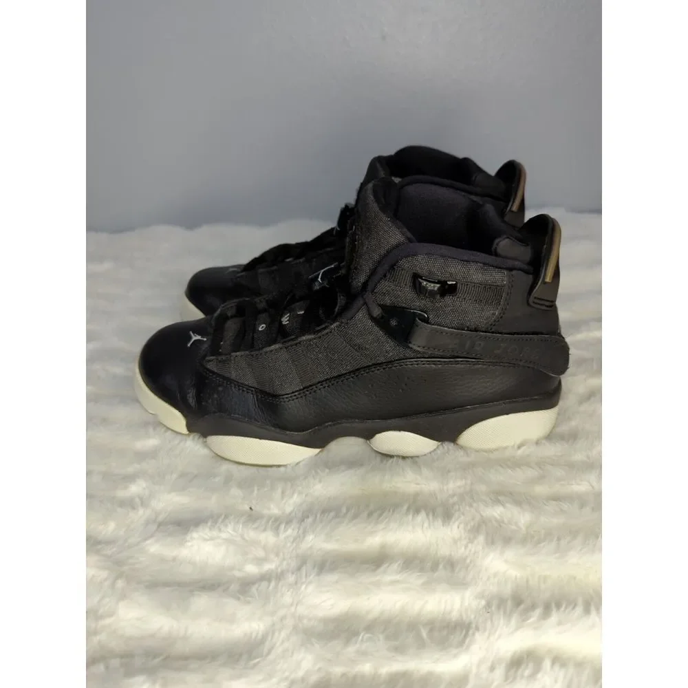 Nike mid shoes