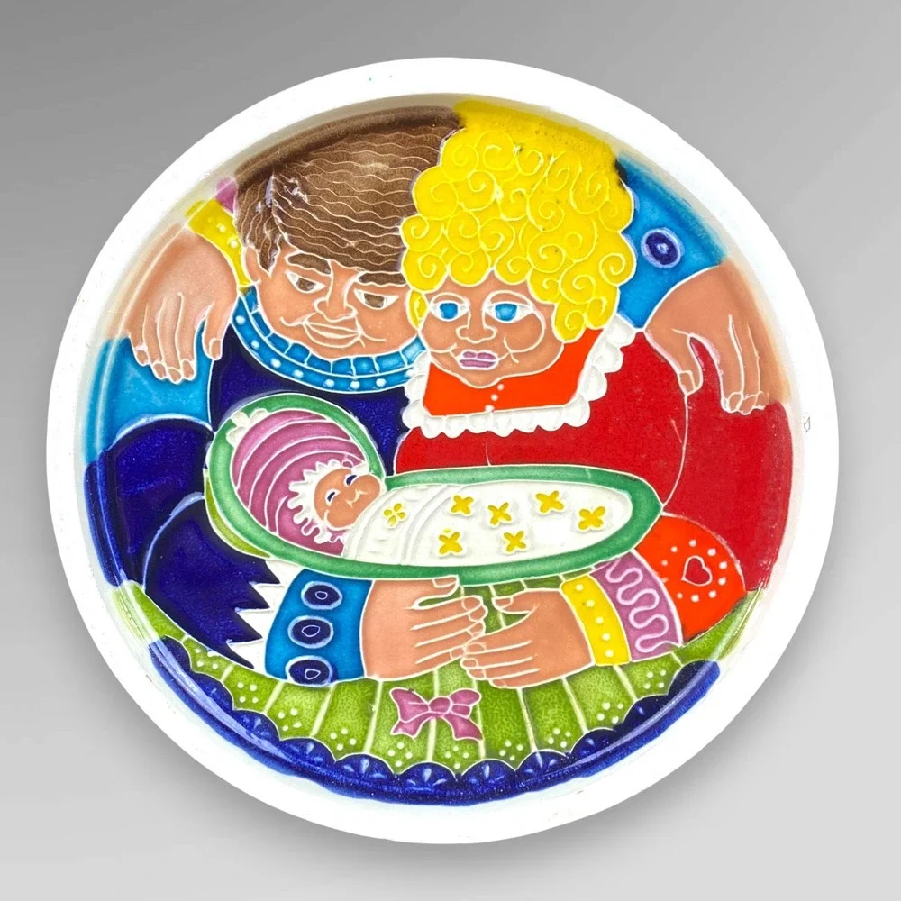 Creazioni‎ Luciano Italy Family Relief Wall Plate Mother Father Baby 1970s