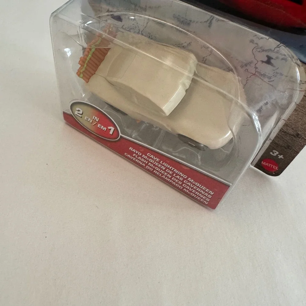 Mattel Disney Pixar Cars On The Road Cave Lightning McQueen Color Changers HMD67