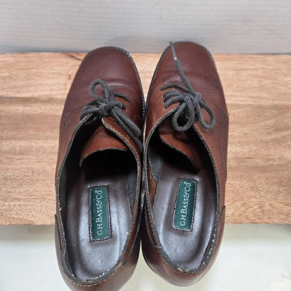 G.H. Bass & Co. by creasing material