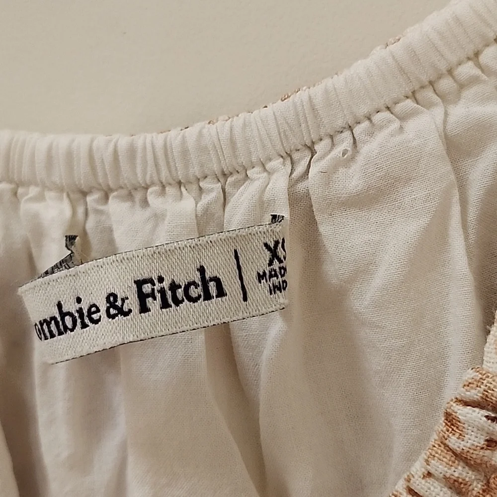Abercrombie & Fitch  Puff-Sleeve Cream,Tan, Brown Blouse Romantic Sz XS