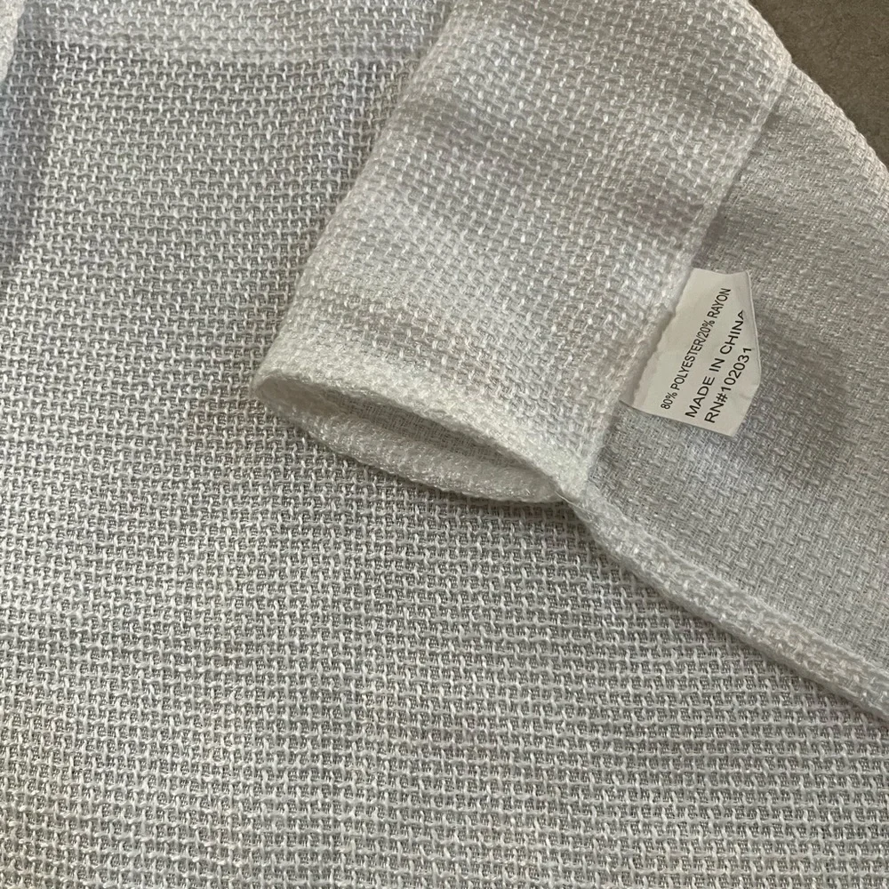 N/A panels white