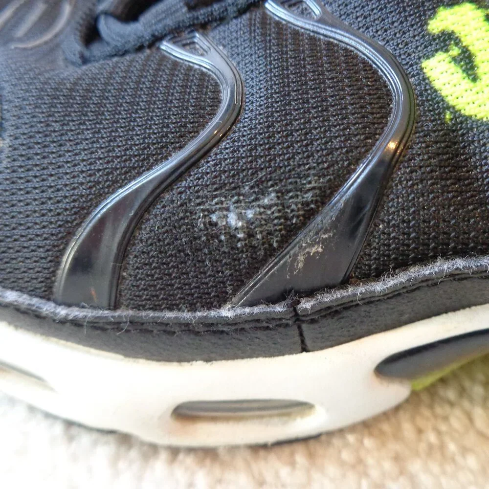 NIKE Kids Air Max Plus I GS Black Volt ‎ DM3264-001 Size 6.5Y