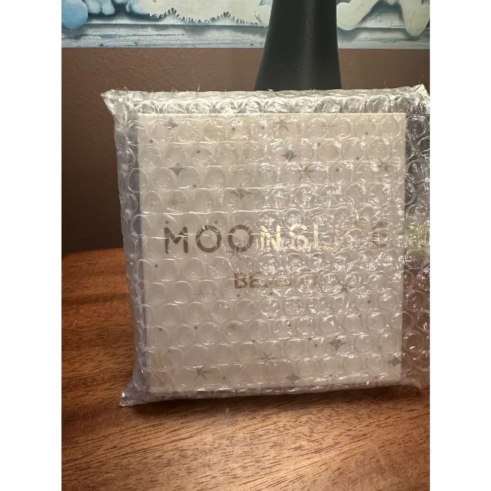 Moonslice  Beauty blush palette - BNIP