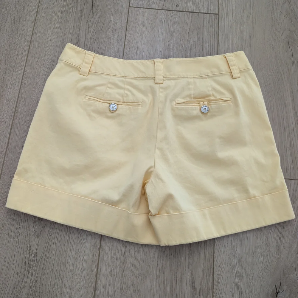 White House Black Market Pale Yellow Mid Rise Cotton Shorts