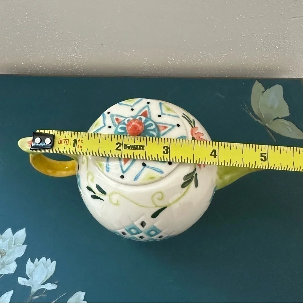 Anthropologie Teapot capan Stoneware Lid Textured Small Teapot Flower tiny