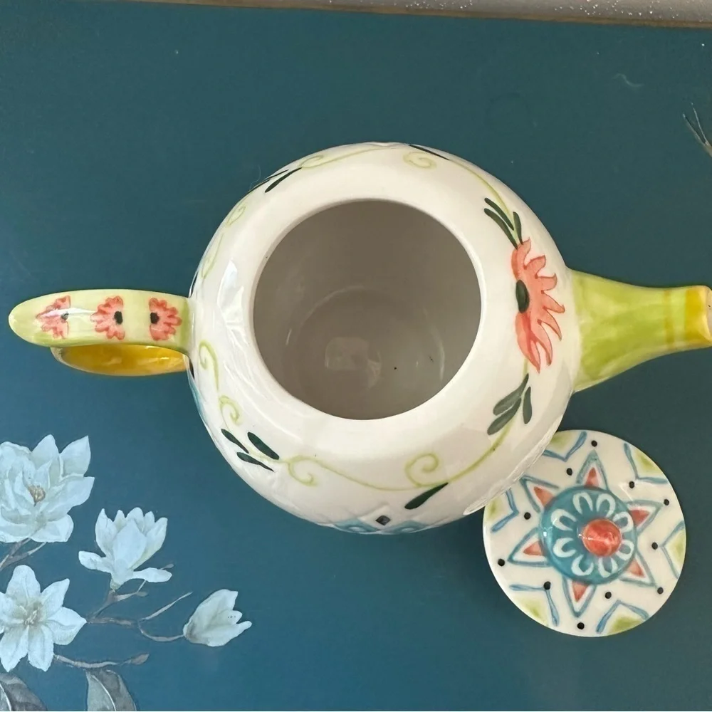 Anthropologie Teapot capan Stoneware Lid Textured Small Teapot Flower tiny