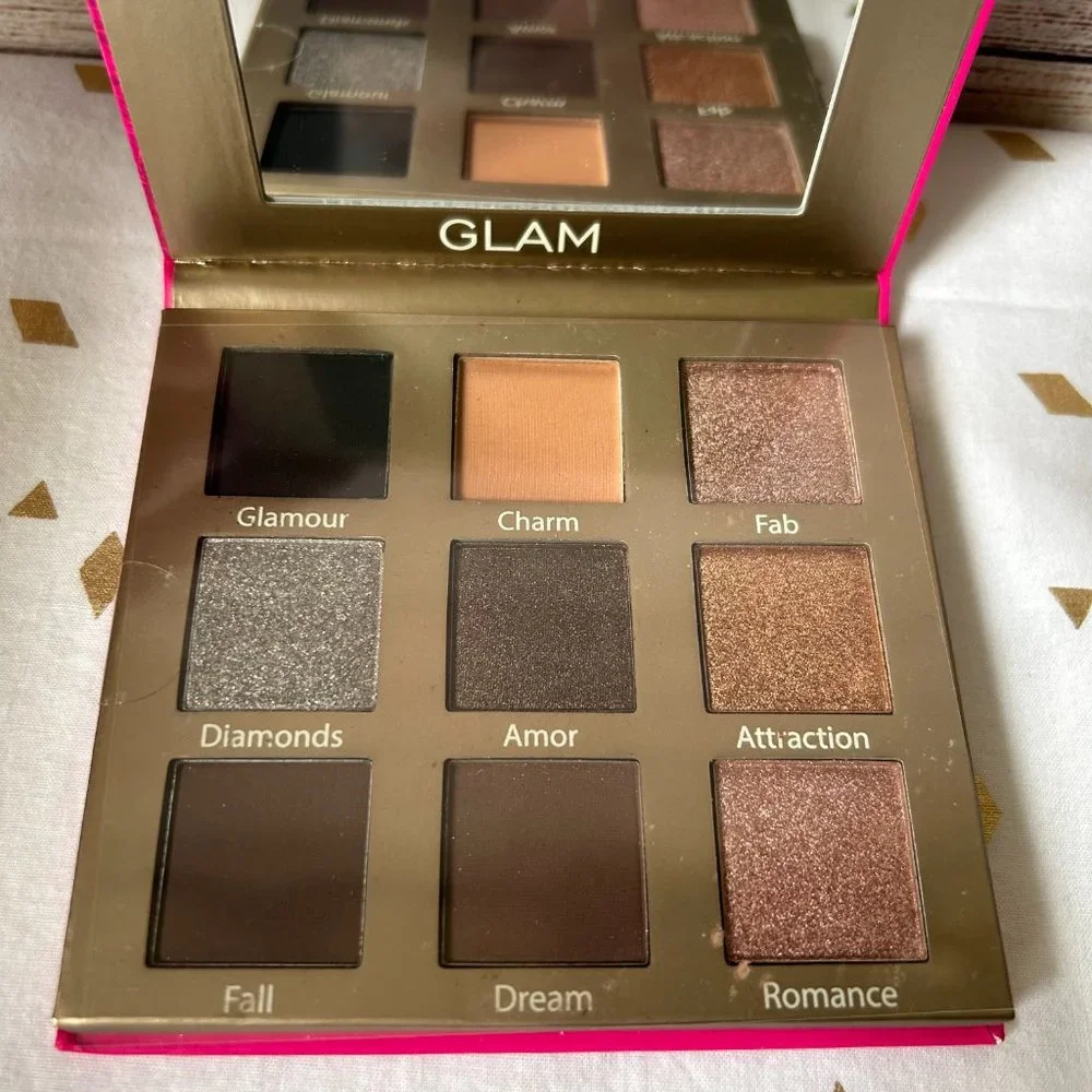 Trendbeauty Boss Babe Eyeshadow Palette