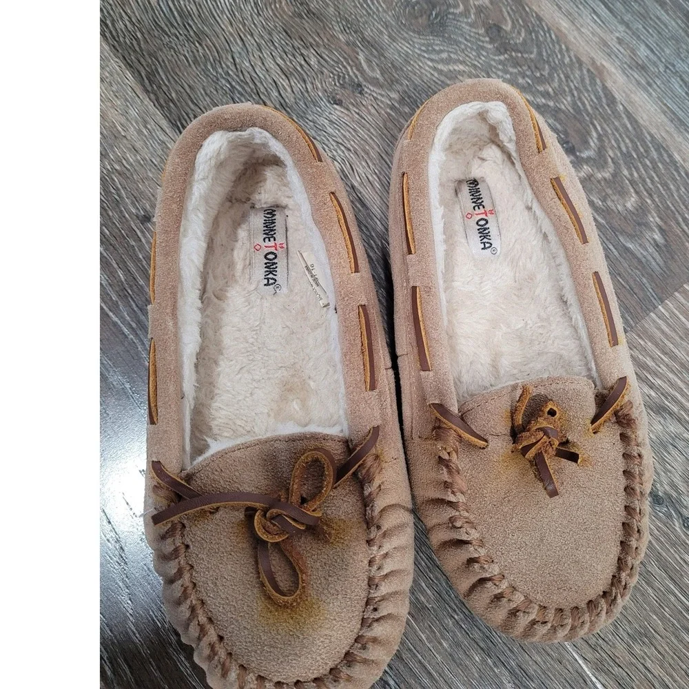 Minnetonka cally moccassin