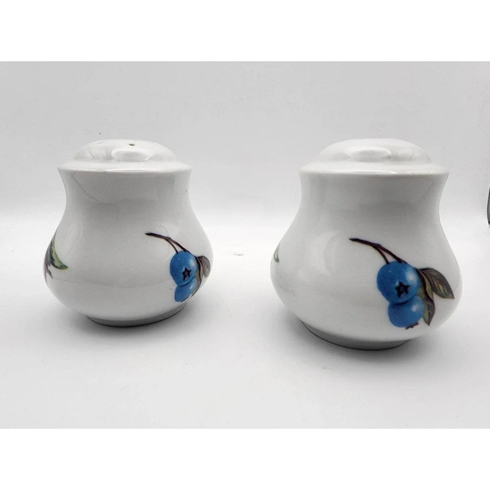 The Unbranded Brand vintage ceramic