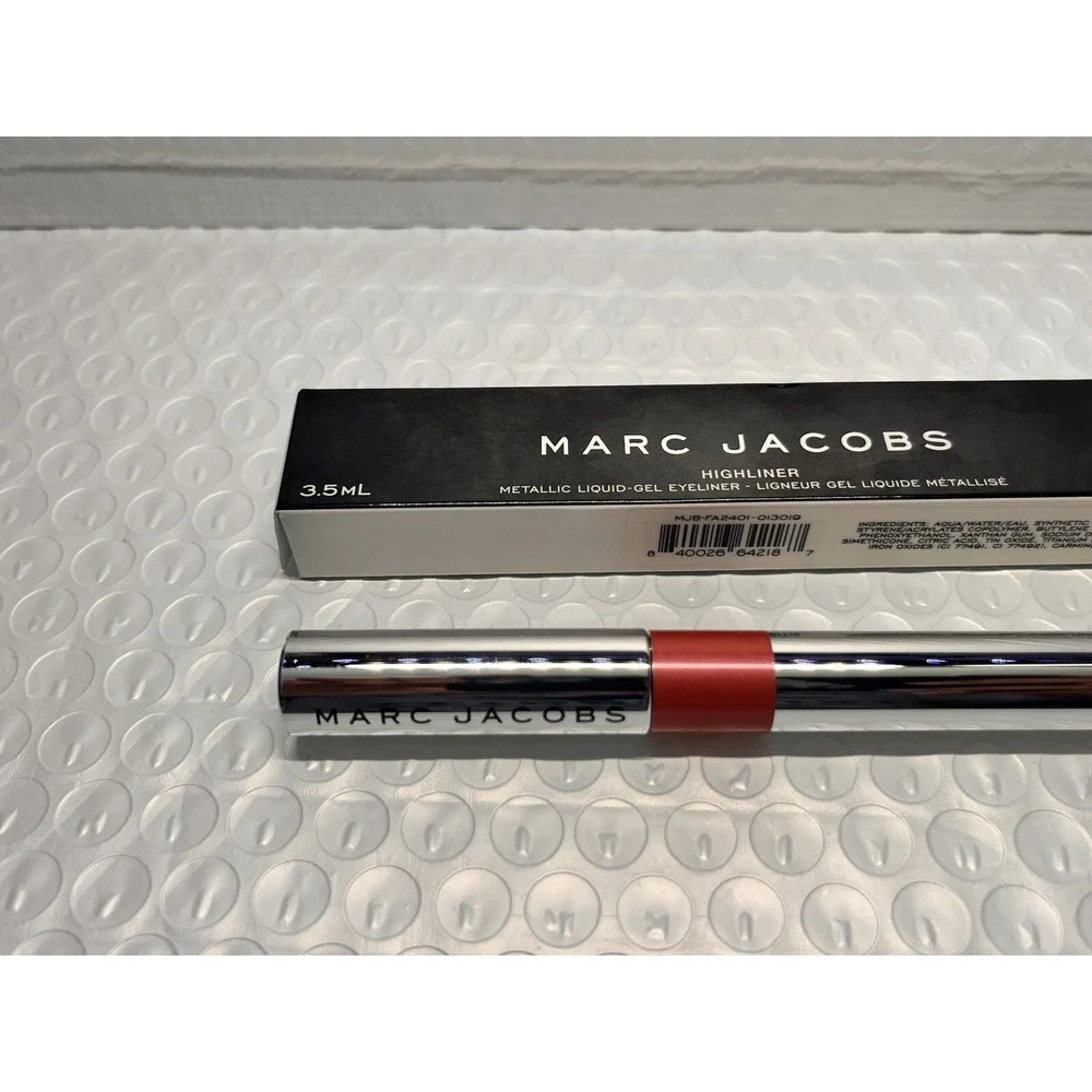 Marc Jacobs description marc