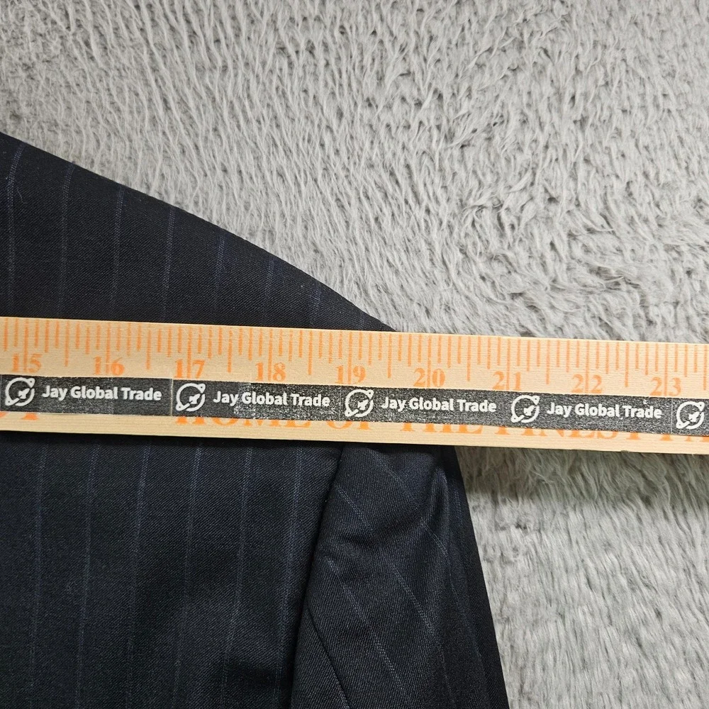 Burberry 42l wool