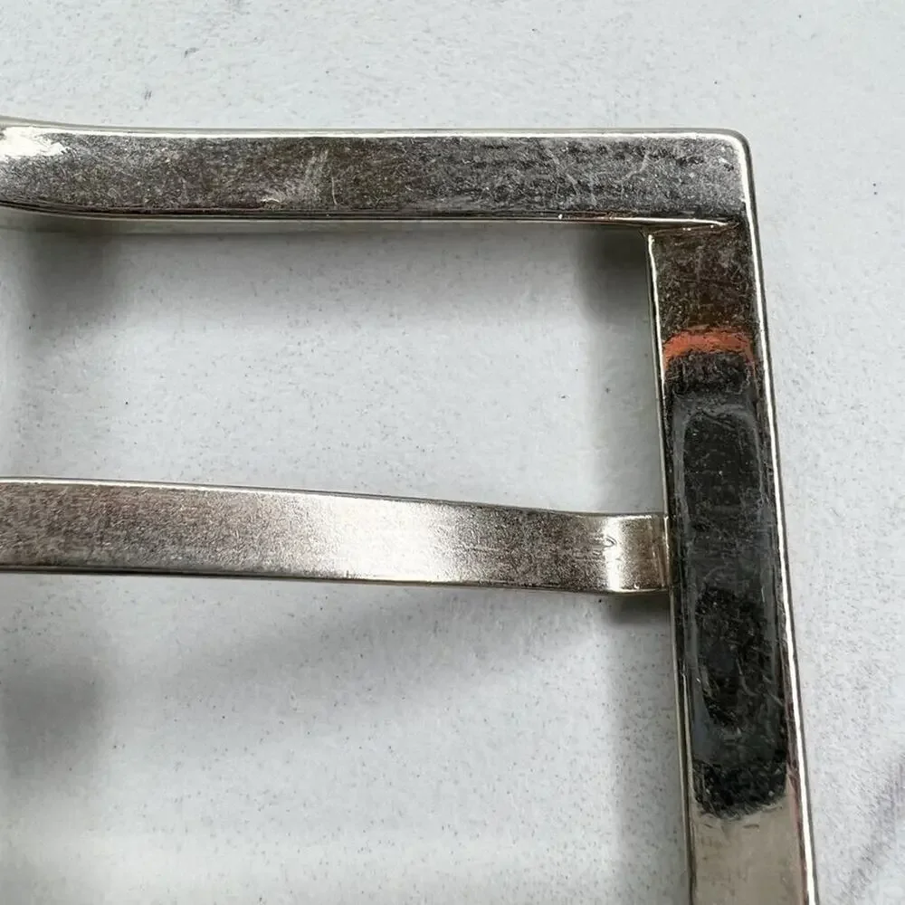 Unbranded silver tone