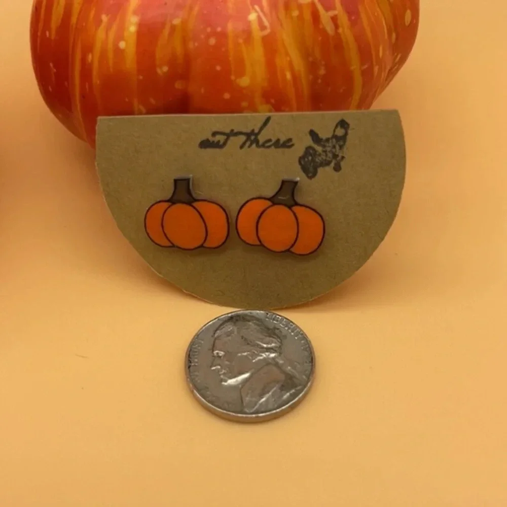 Pumpkin Stud Earrings 3/$30 🎃