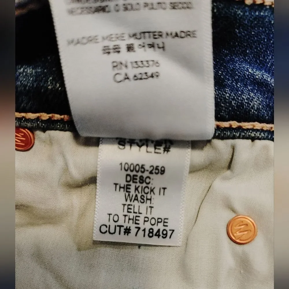 MOTHER high-rise, straight leg kick it jean in Tell it to the Pope Size 28