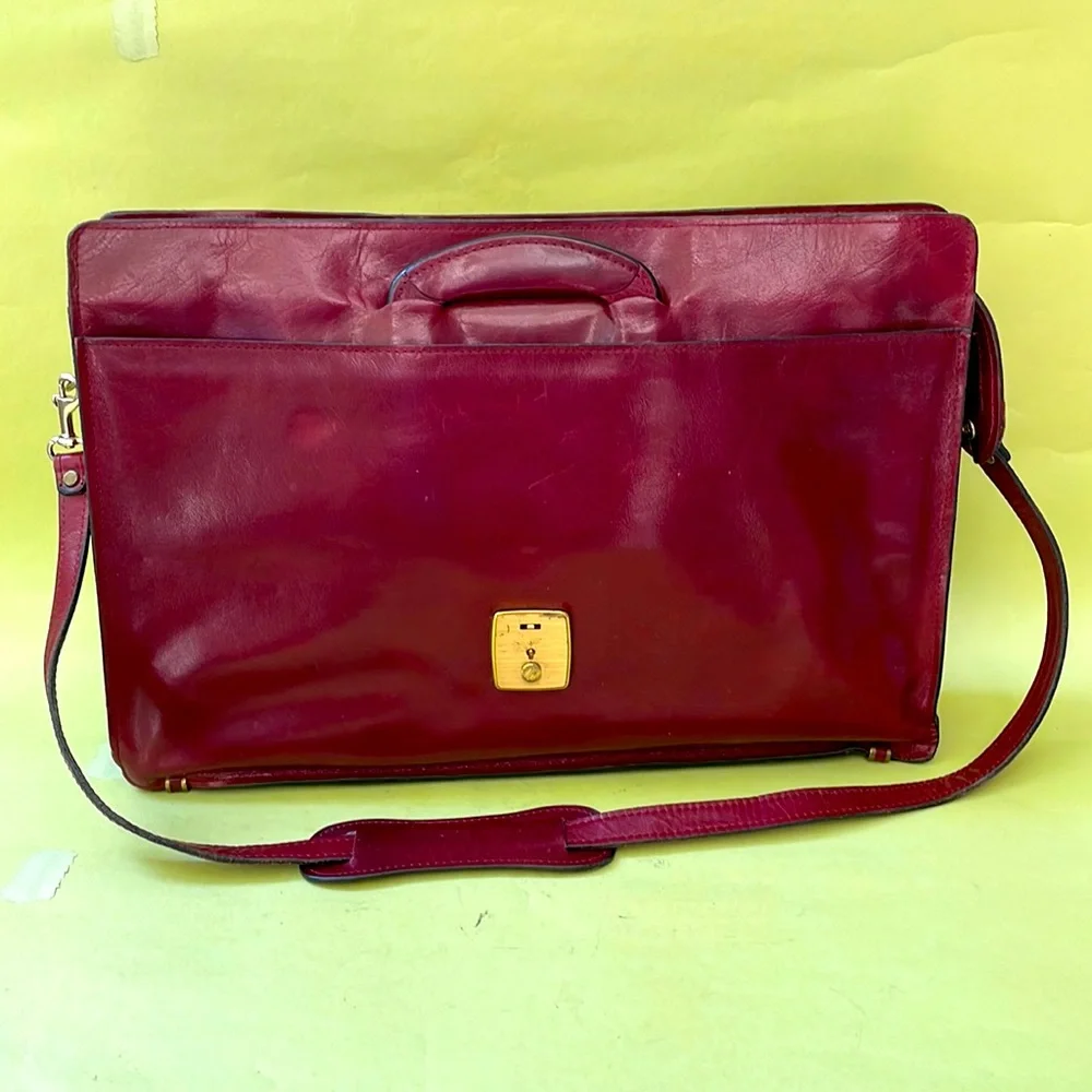 Vintage 90’s burgundy leather laptop bag