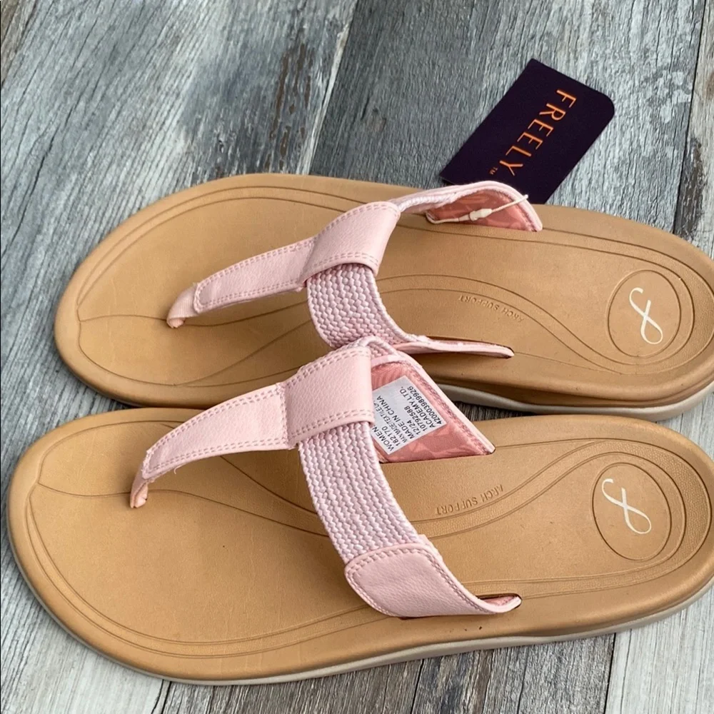 Pink and Tan Flip-Flop Sandals with Quilted T-Strap