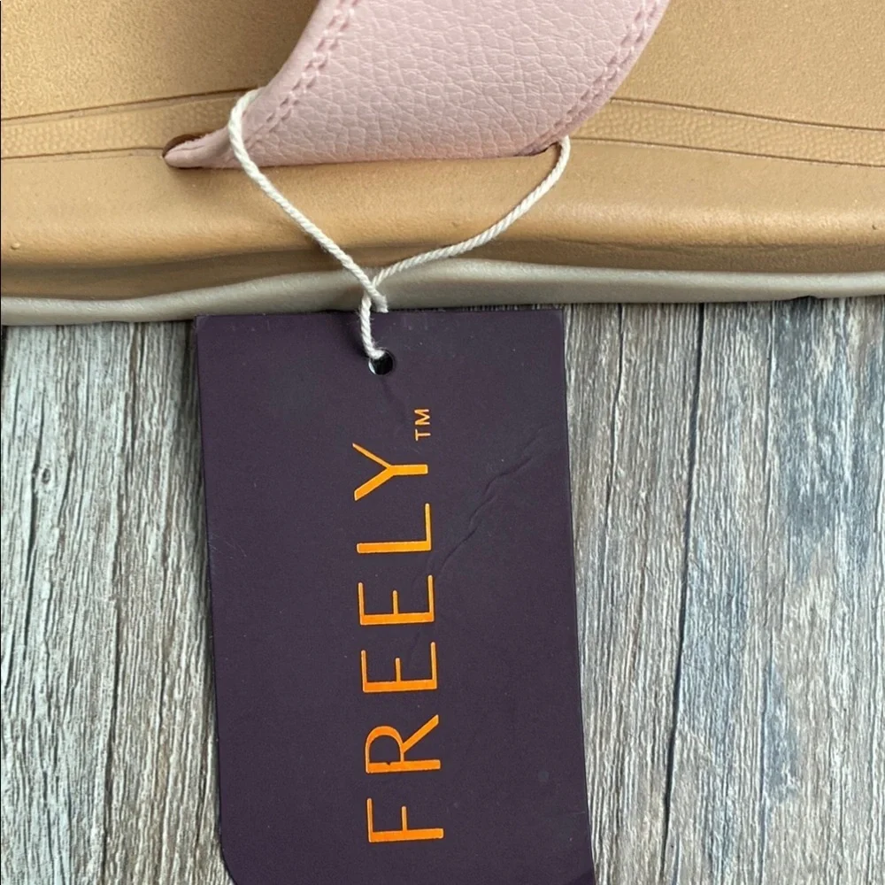 Pink and Tan Flip-Flop Sandals with Quilted T-Strap