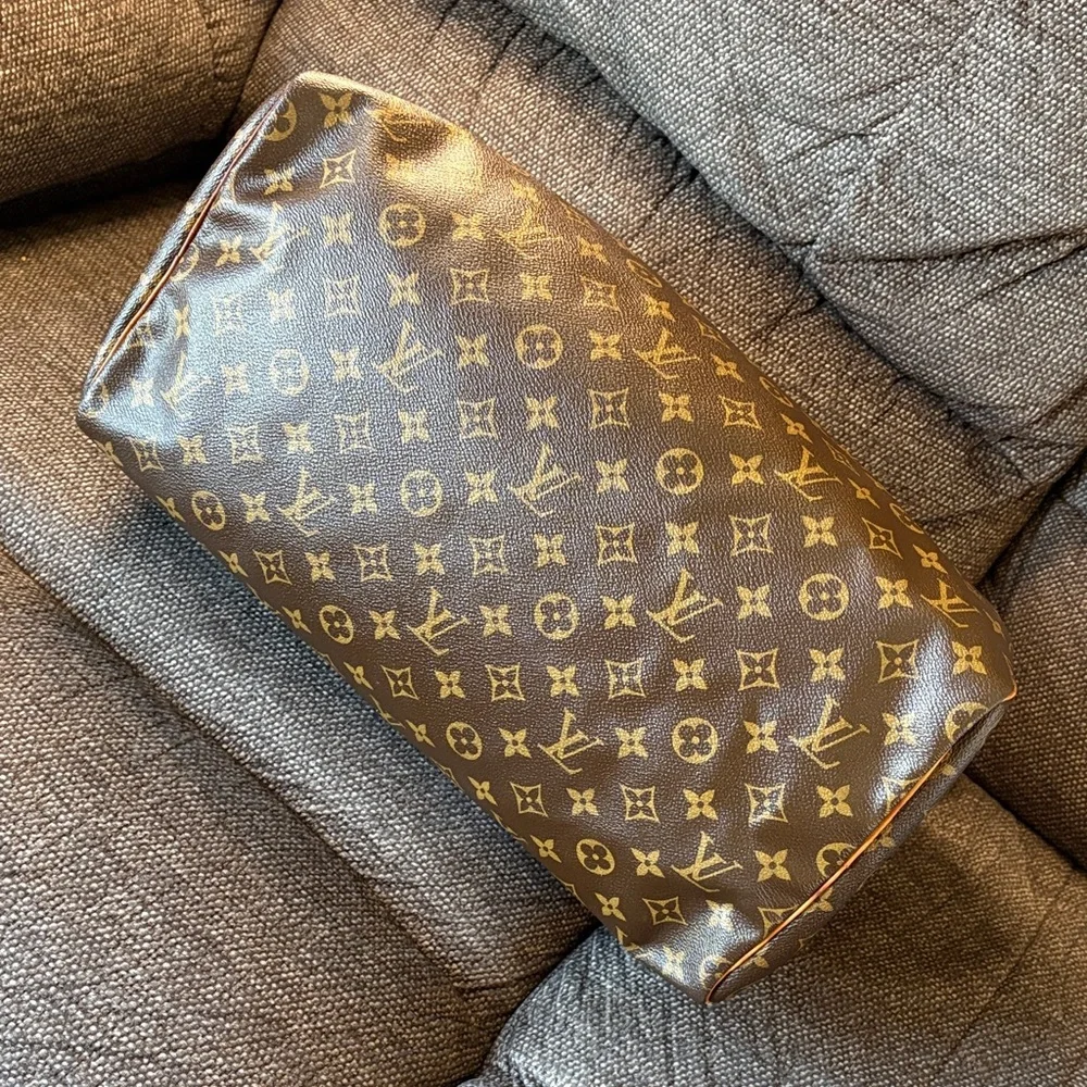 Louis Vuitton Speedy 40 Monogram Boston Bag- Preowned