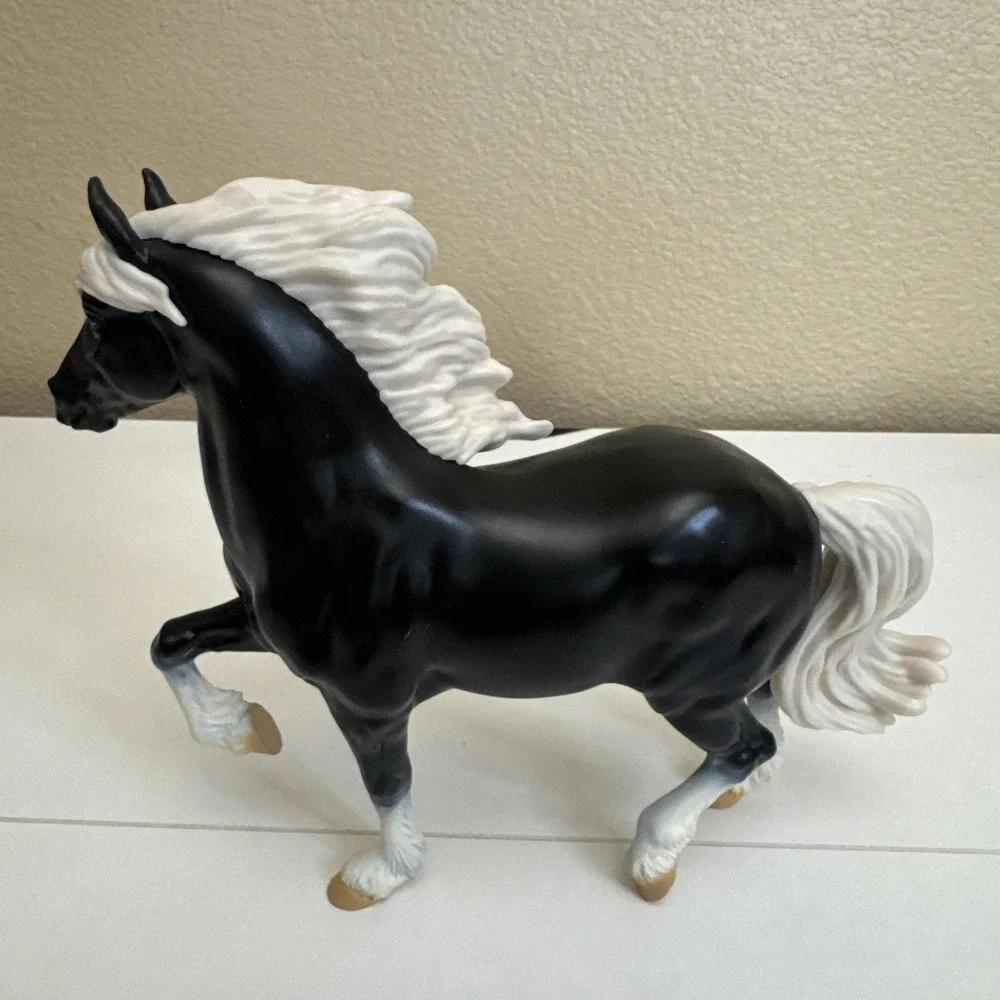 Breyer® Paddock Pals toy horse figure (8 x 7 Inch) - 