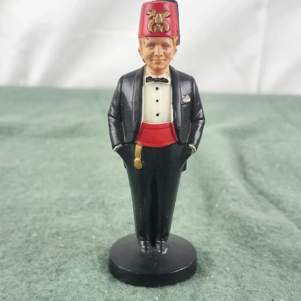 Vintage 1962 Masons Shriner Plastic  Figure Dashboard Car Magnet 5.75 Inch Tall