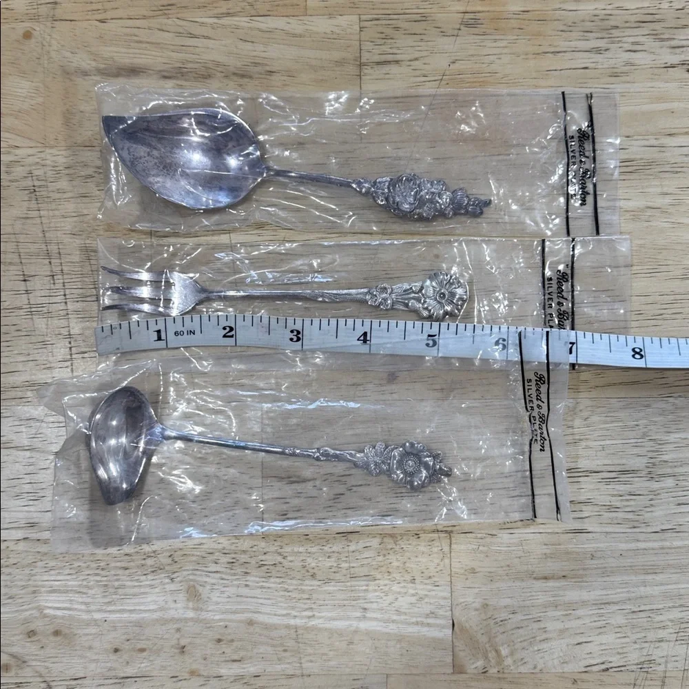 Reed and Barton Set of 3 Silver Plate Mini Hostess Serving Flatware Set Floral