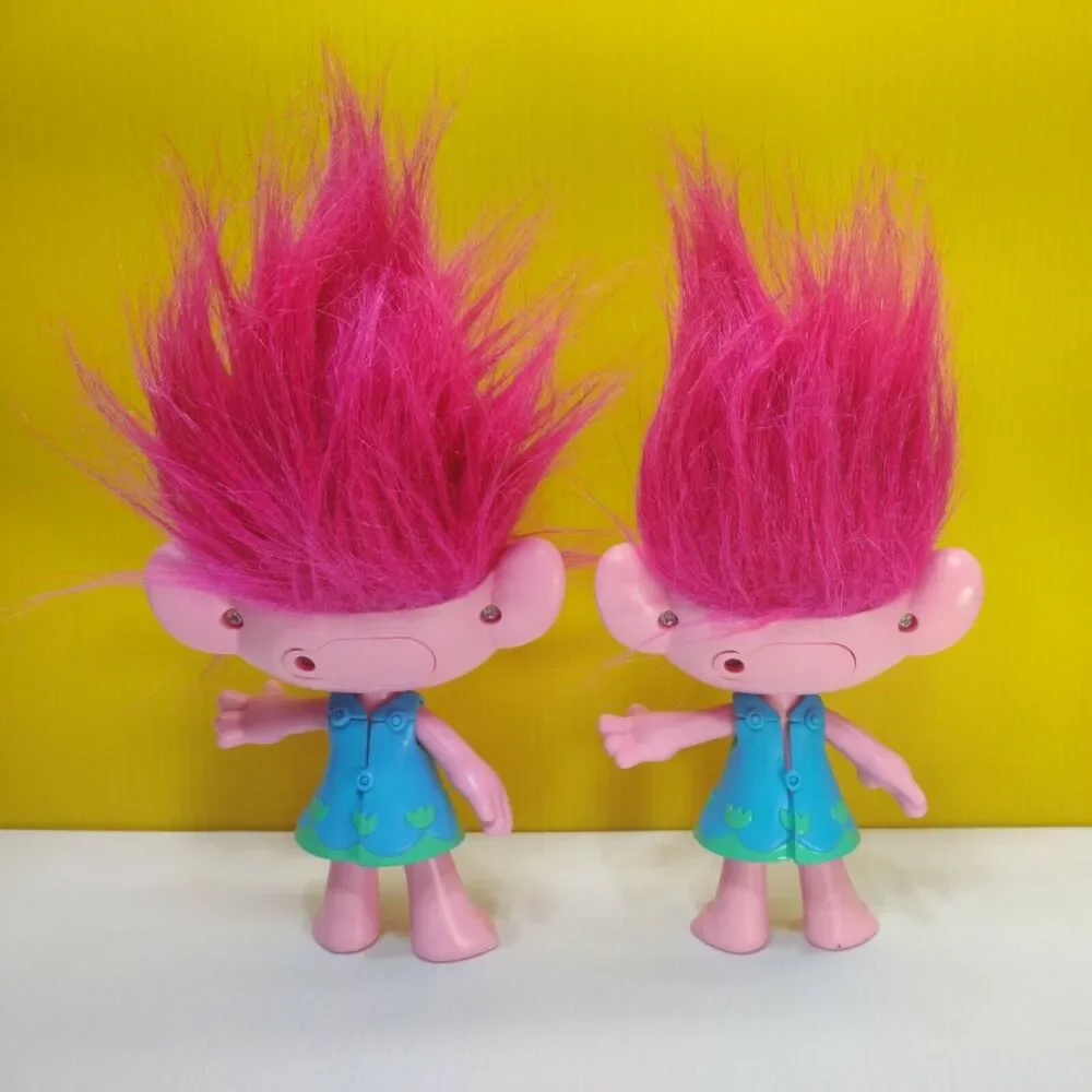 2019 DREAMWORKS SINGING TROLL DOLLS ~ Girls Just Want To Have Fun ~ Lot of 2
